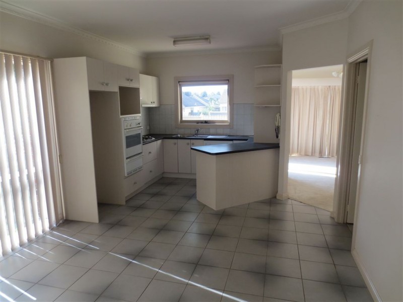 1/14 Ingram Avenue, Glen Waverley VIC 3150