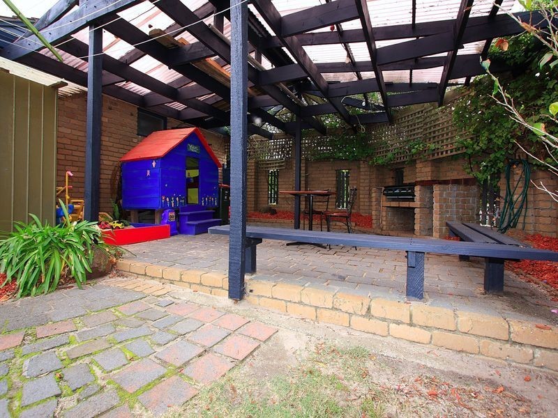 39 Threadbow Cres, Wheelers Hill VIC 3150