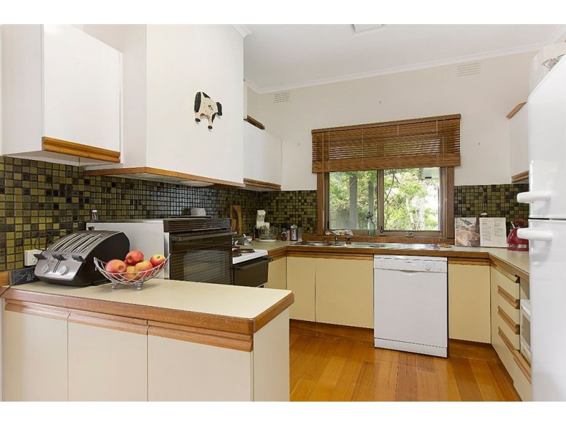 27 Rob Roy Street,, Glen Waverley VIC 3150