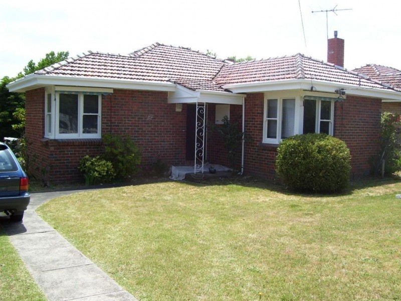 15 Woodstock Road, Mount Waverley VIC 3149