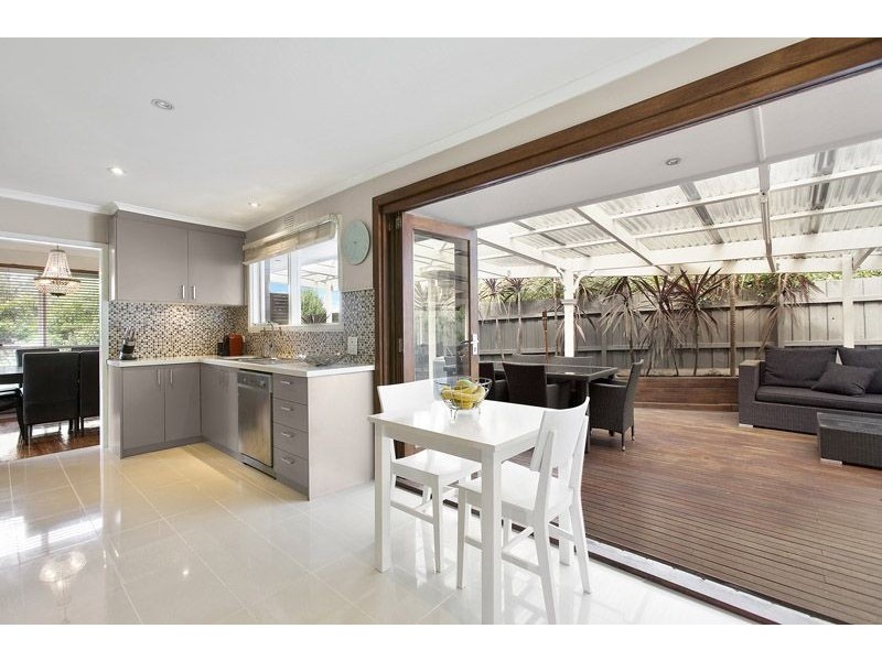 32 Monash Drive, Mulgrave VIC 3170