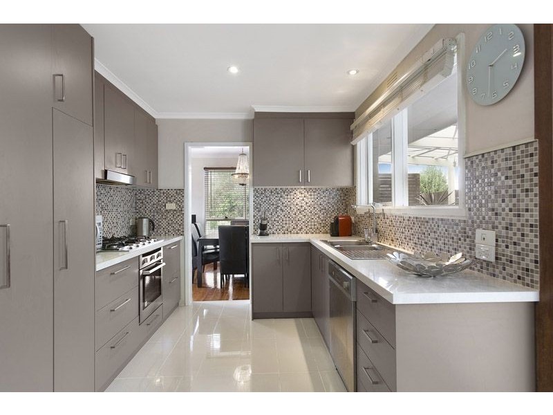 32 Monash Drive, Mulgrave VIC 3170