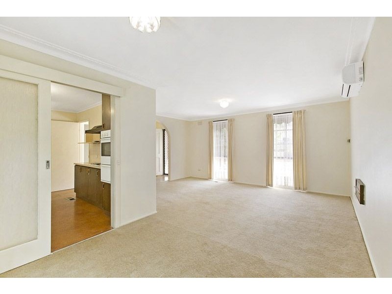 52 Radleigh Drive, Wheelers Hill VIC 3150