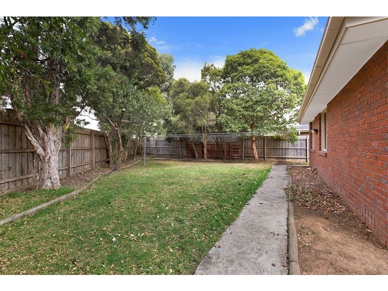 52 Radleigh Drive, Wheelers Hill VIC 3150