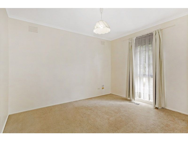 52 Radleigh Drive, Wheelers Hill VIC 3150