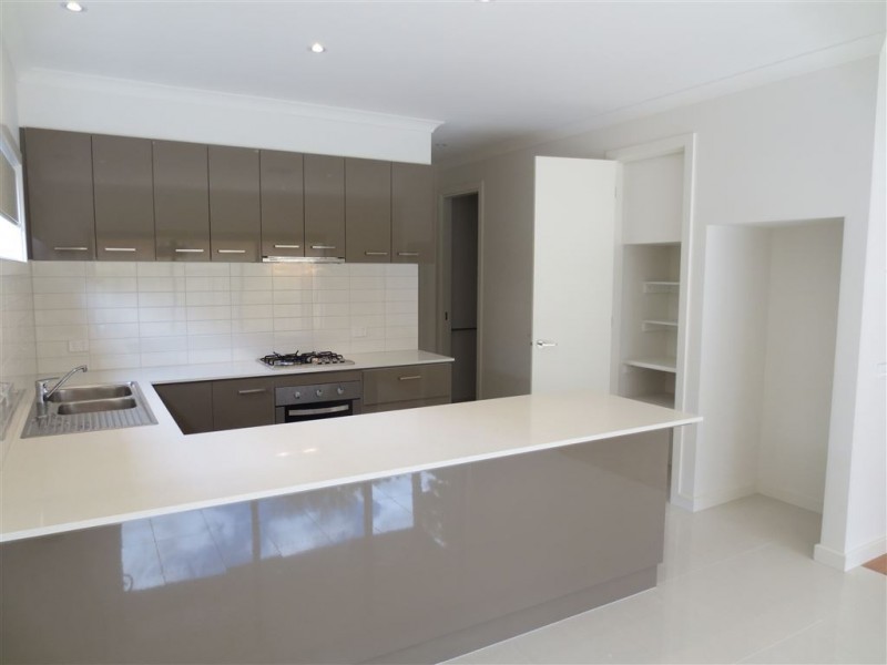 1/32 Kincumber Drive, Glen Waverley VIC 3150
