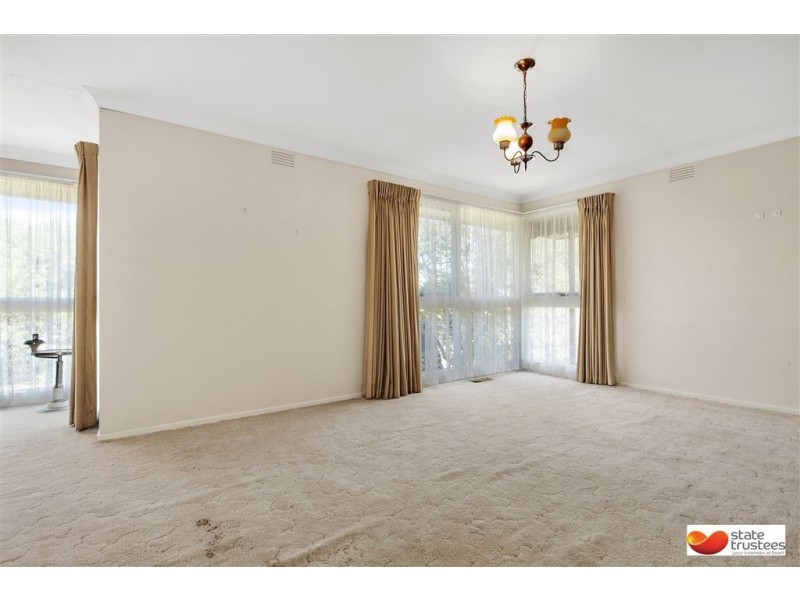 43 Brentwood Drive, Glen Waverley VIC 3150