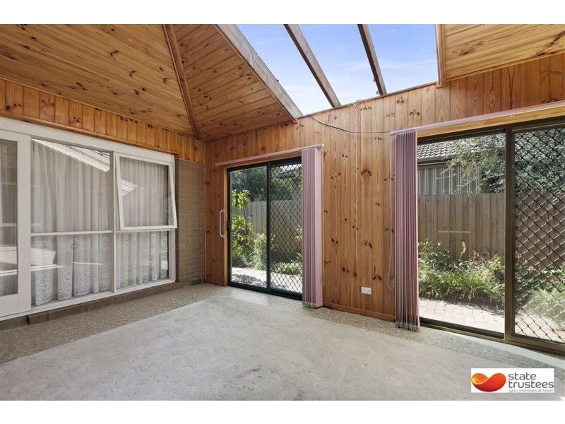 43 Brentwood Drive, Glen Waverley VIC 3150