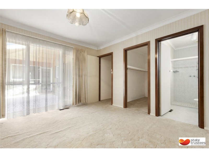 43 Brentwood Drive, Glen Waverley VIC 3150