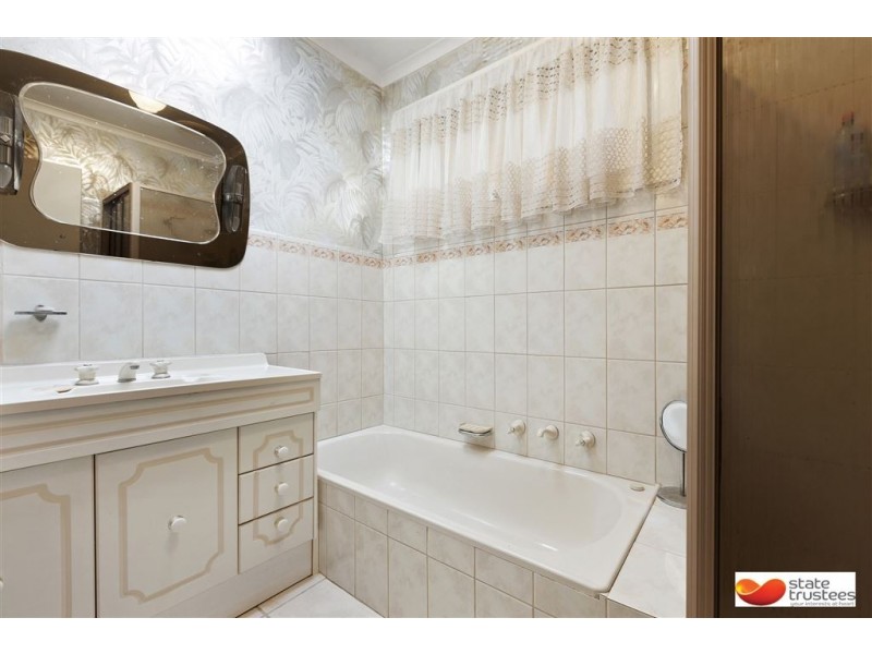 43 Brentwood Drive, Glen Waverley VIC 3150