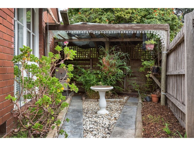 9 Ninevah Crescent, Wheelers Hill VIC 3150