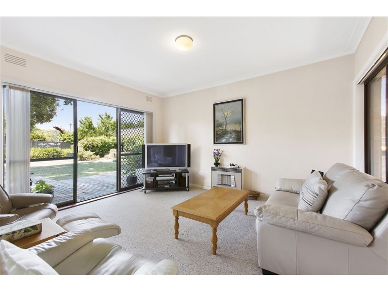 18 Fraser Street, Glen Waverley VIC 3150