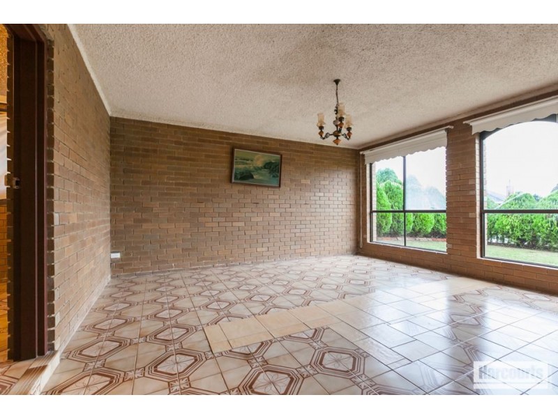 49 Ivanhoe Street, Glen Waverley VIC 3150