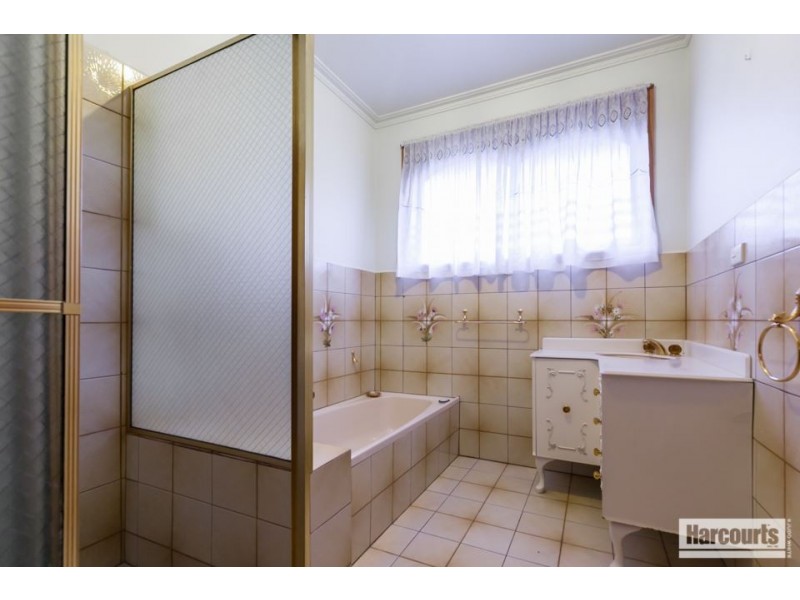 49 Ivanhoe Street, Glen Waverley VIC 3150