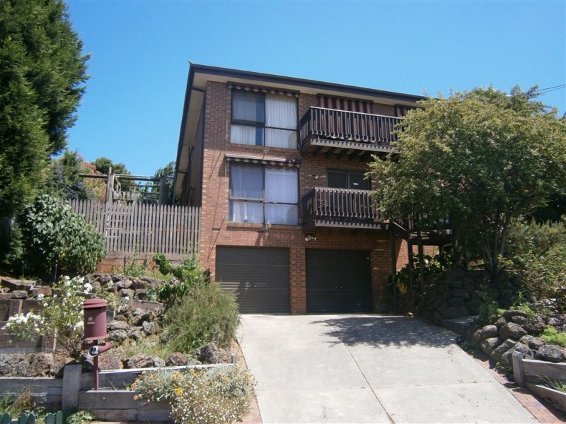 35 Ivanhoe Street, Glen Waverley VIC 3150