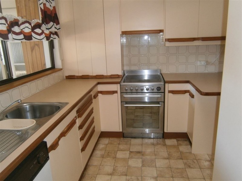 18 Sherwood Road, Mount Waverley VIC 3149