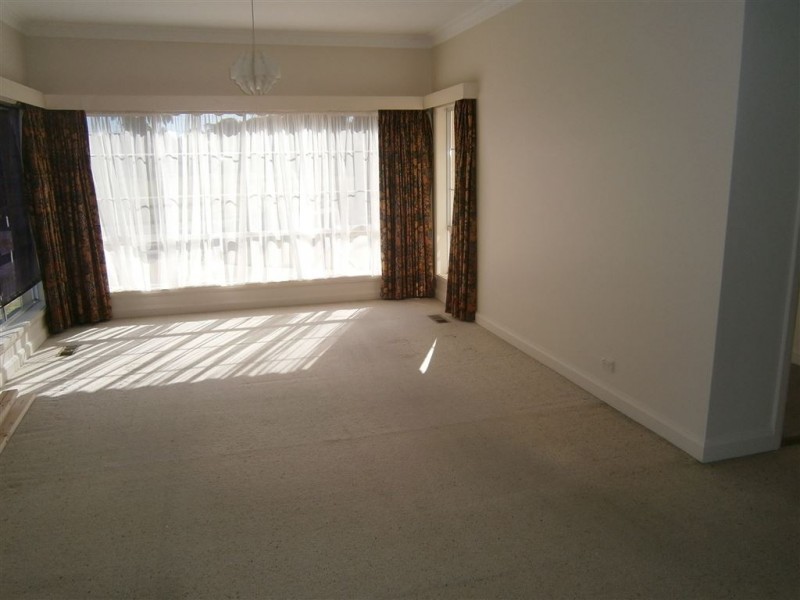 18 Sherwood Road, Mount Waverley VIC 3149