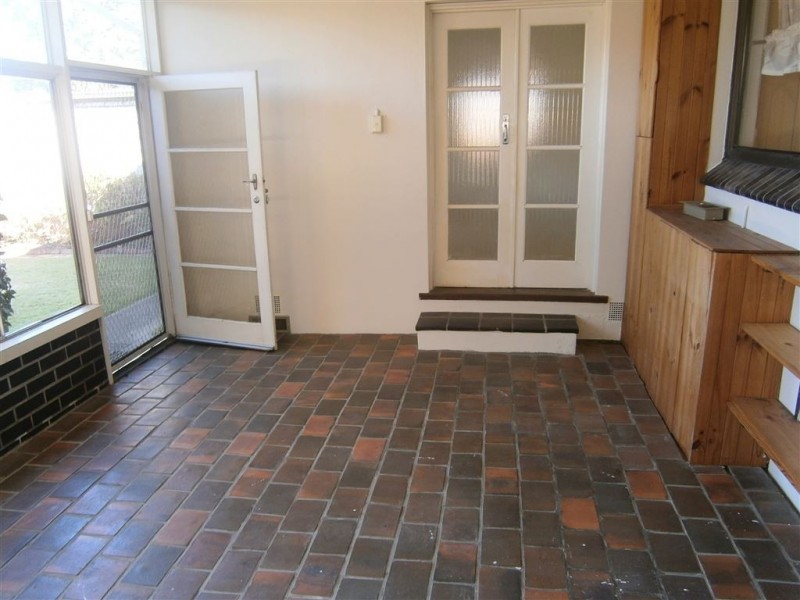 18 Sherwood Road, Mount Waverley VIC 3149