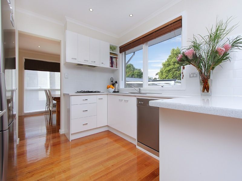 14 Nicholas Avenue, Glen Waverley VIC 3150