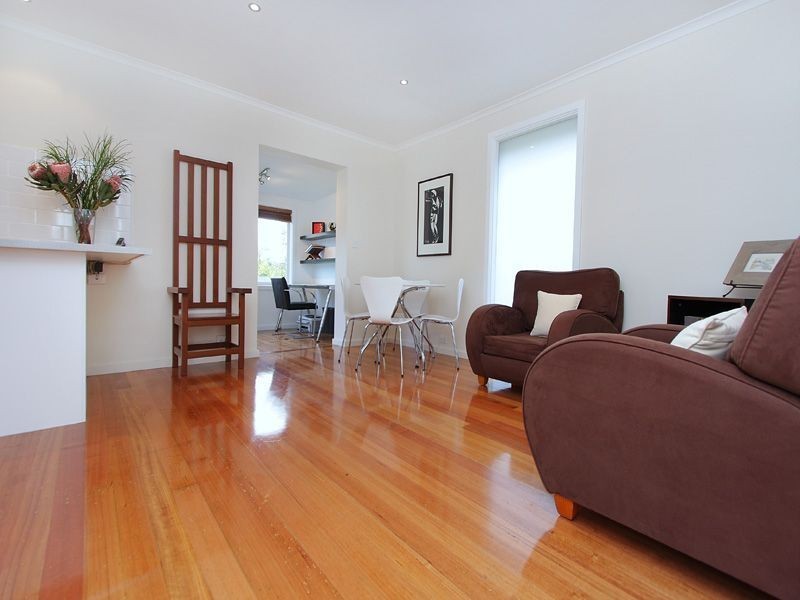 14 Nicholas Avenue, Glen Waverley VIC 3150