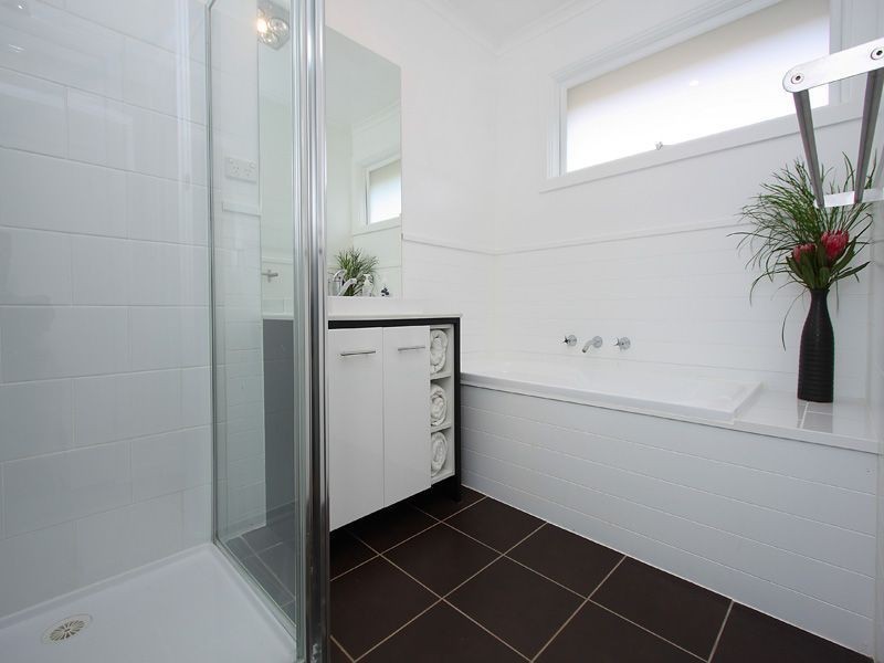 14 Nicholas Avenue, Glen Waverley VIC 3150