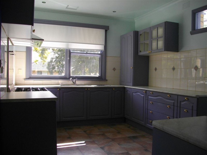 8 Crown Street, Glen Waverley VIC 3150