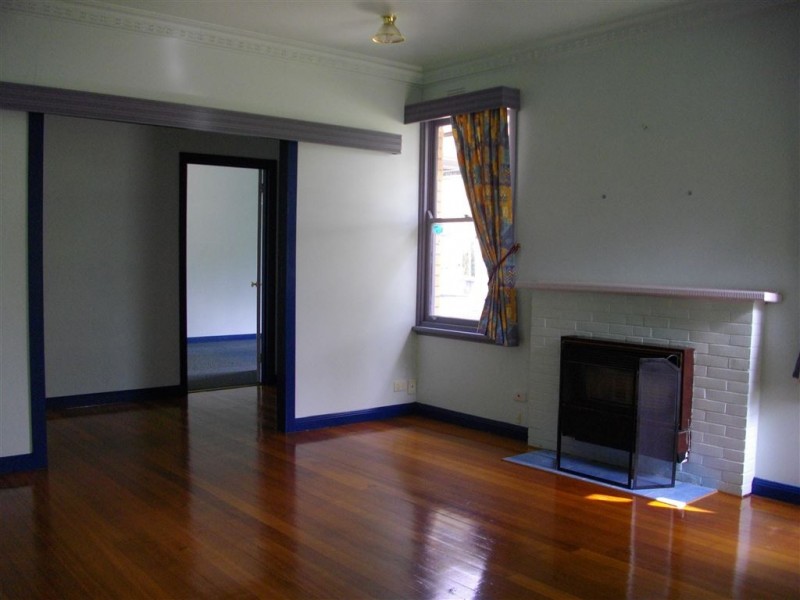 8 Crown Street, Glen Waverley VIC 3150