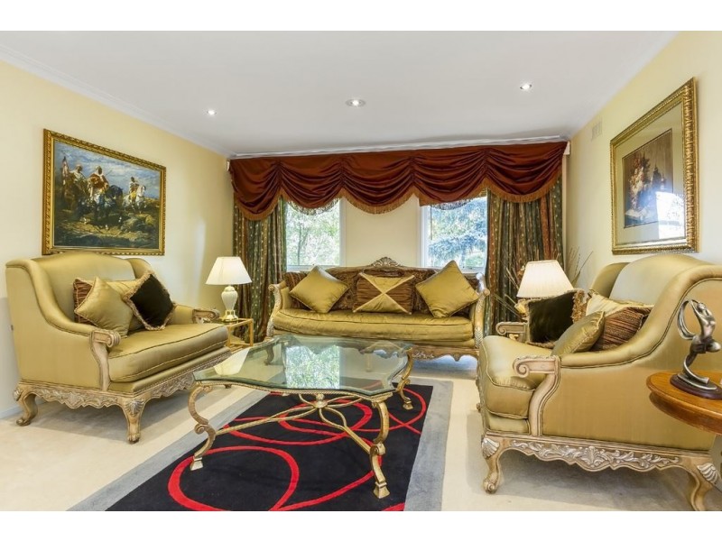 2 Timmins Court, Wheelers Hill VIC 3150