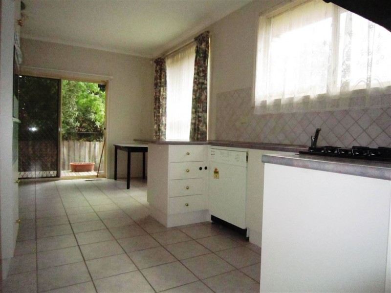 2/11 Wilson Road, Glen Waverley VIC 3150