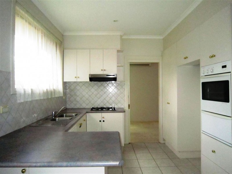 2/11 Wilson Road, Glen Waverley VIC 3150