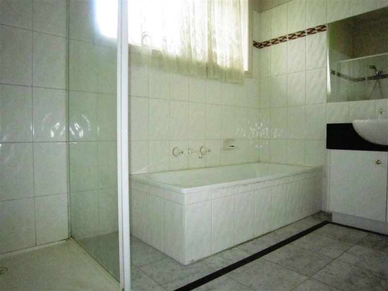 2/11 Wilson Road, Glen Waverley VIC 3150