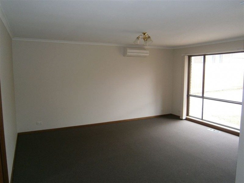 2/14 Chivers Avenue, Glen Waverley VIC 3150