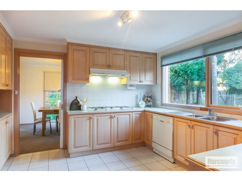 15 Lascelle Drive, Vermont South VIC 3133