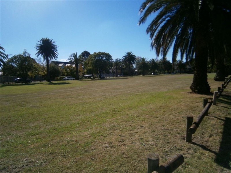 18 Sherwood Road, Mount Waverley VIC 3149