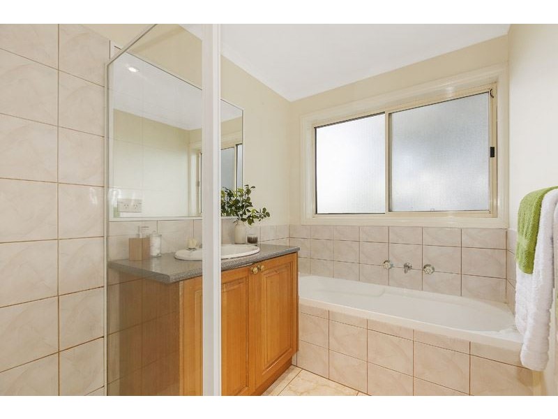 2/6 Doynton Parade, Mount Waverley VIC 3149