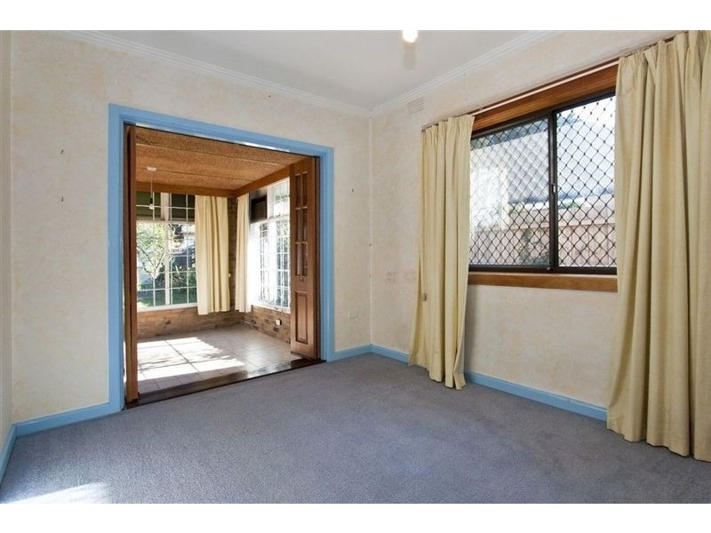 17 Kinnoull Grove, Glen Waverley VIC 3150