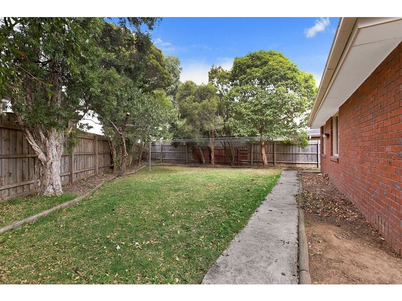 52 Radleigh Drive, Wheelers Hill VIC 3150