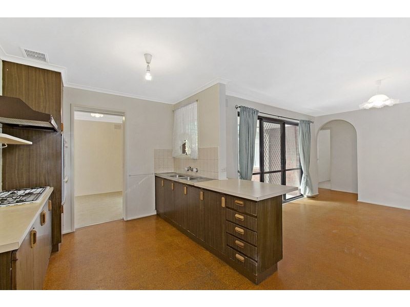 52 Radleigh Drive, Wheelers Hill VIC 3150