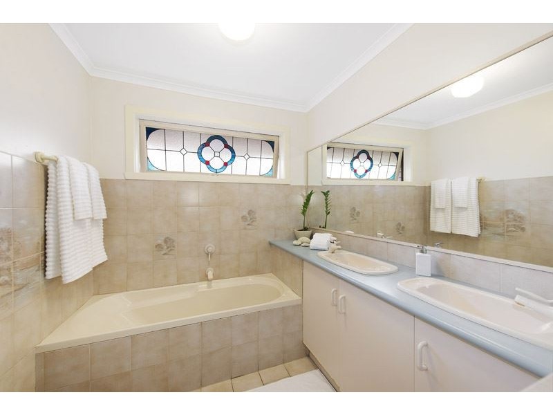 6 Leon Street, Wheelers Hill VIC 3150