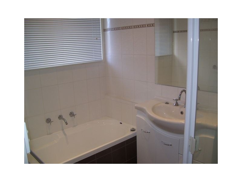 1/1 Naroo Court, Glen Waverley VIC 3150