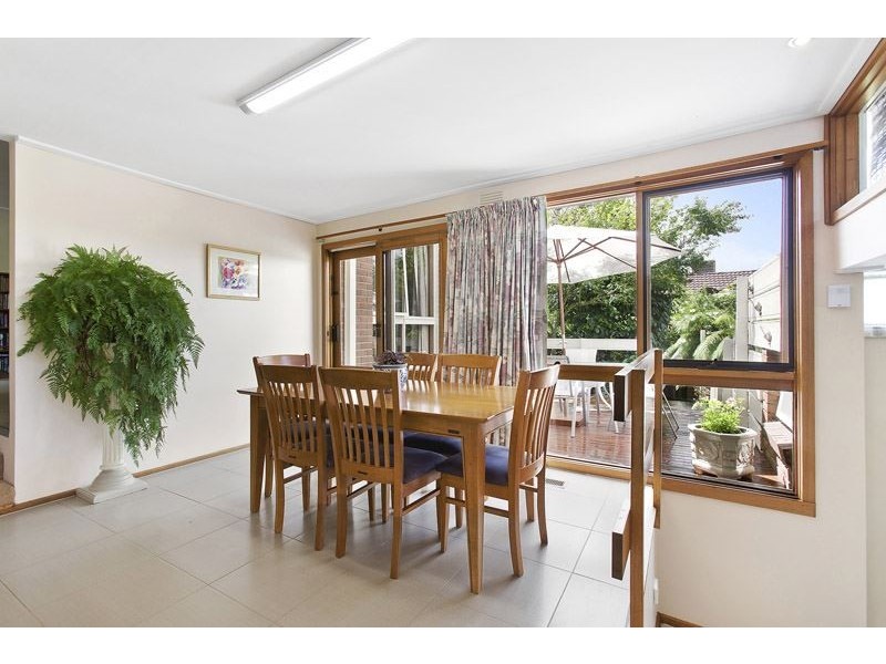 33 Sunnybrook Drive, Wheelers Hill VIC 3150