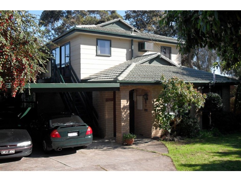 245 Gallaghers Road, Glen Waverley VIC 3150