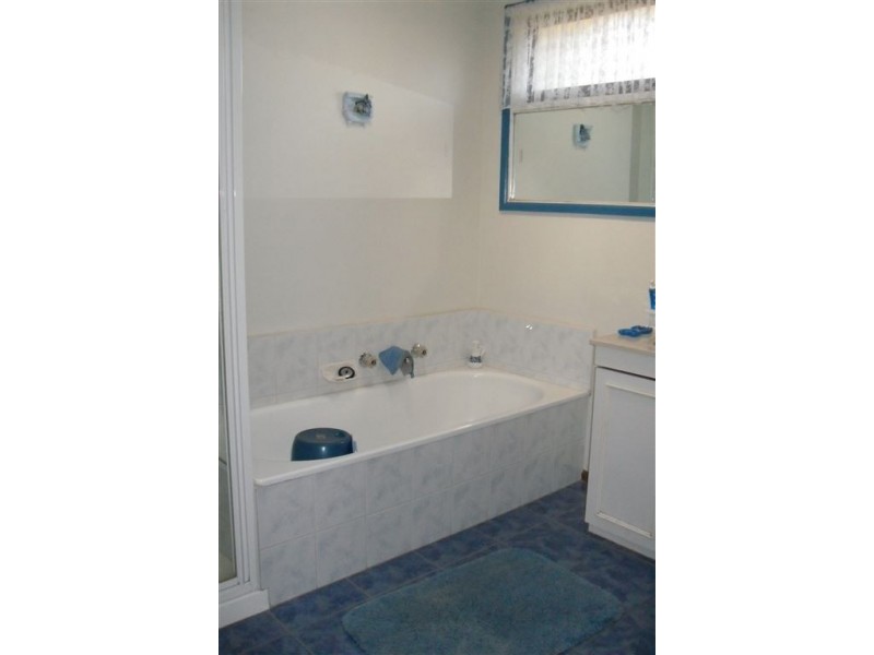 245 Gallaghers Road, Glen Waverley VIC 3150