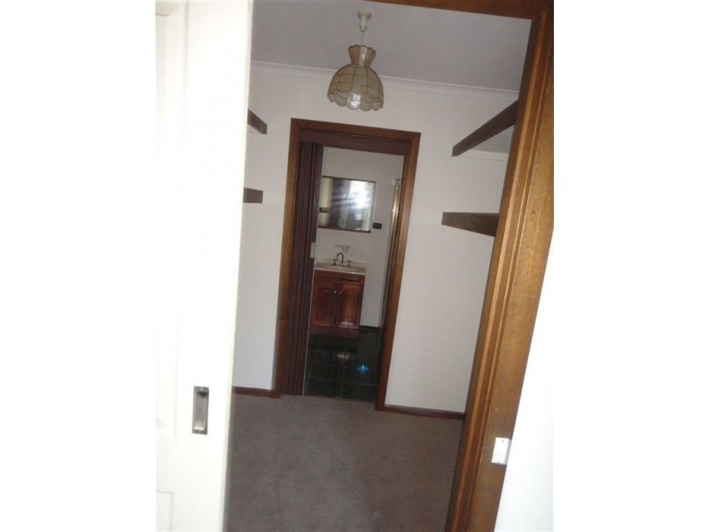 245 Gallaghers Road, Glen Waverley VIC 3150