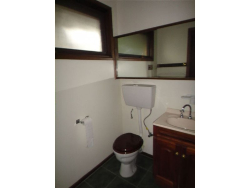 245 Gallaghers Road, Glen Waverley VIC 3150