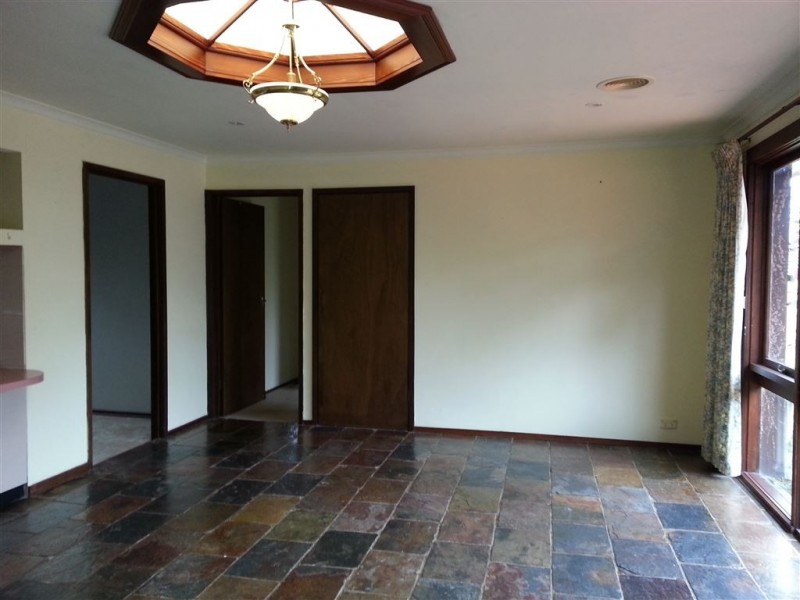 879 Waverley Road, Glen Waverley VIC 3150