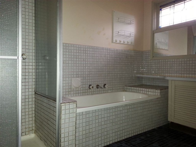 879 Waverley Road, Glen Waverley VIC 3150