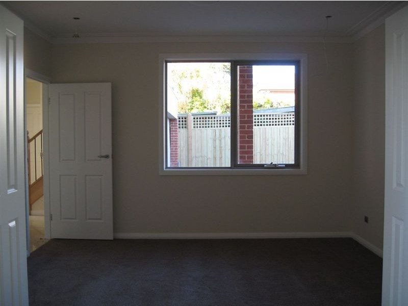 2/25 Rob Roy Street, Glen Waverley VIC 3150