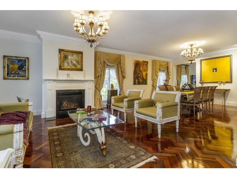 23 Winterton Drive, Wheelers Hill VIC 3150