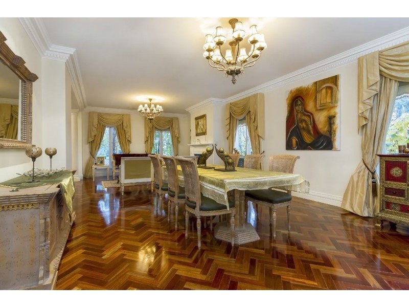 23 Winterton Drive, Wheelers Hill VIC 3150